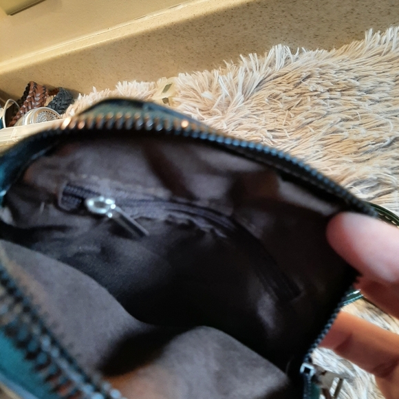 Green Crossbody Bag - Picture 4 of 7